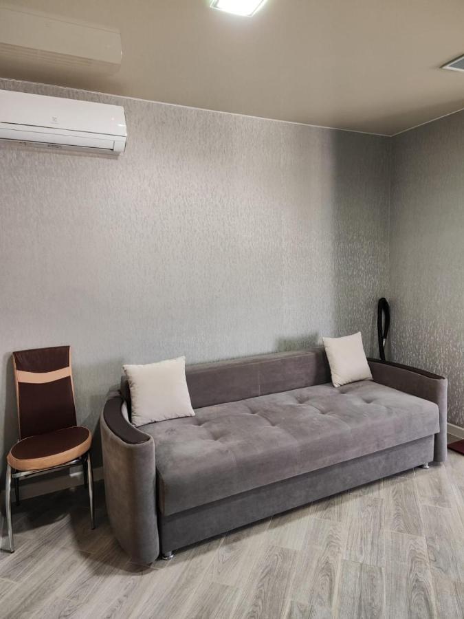 2 Bedroom Central Apartment تشيسيناو المظهر الخارجي الصورة